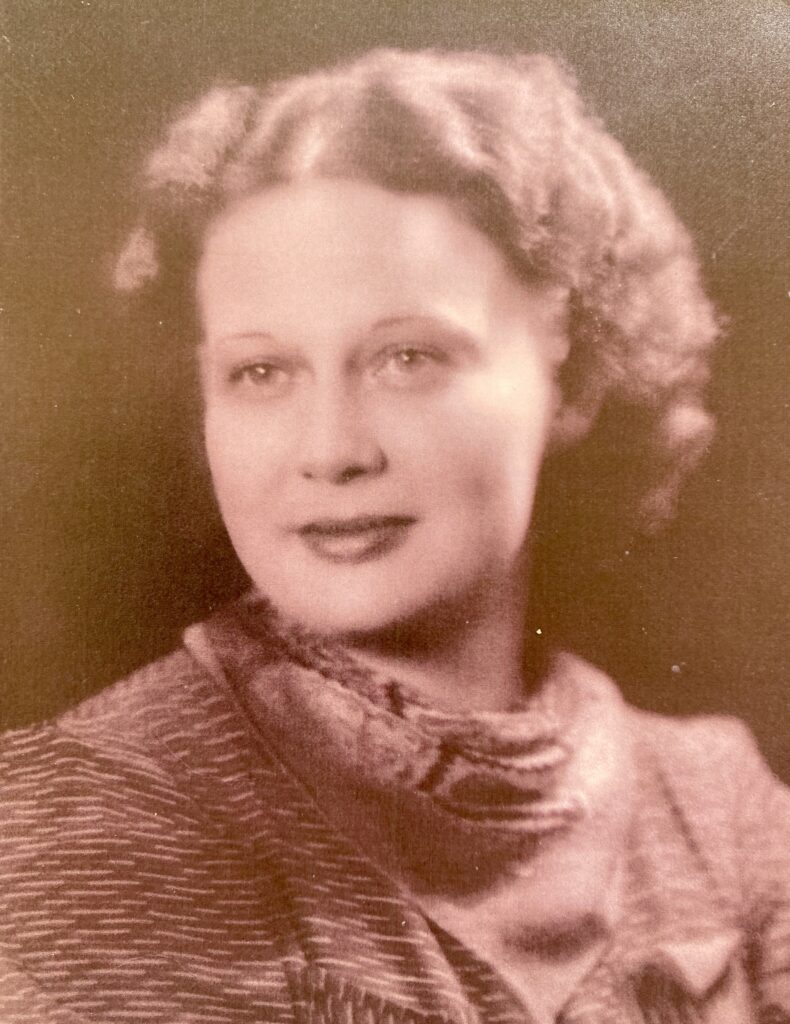 photo of my grandmother Gertrude Lee Bennett.  